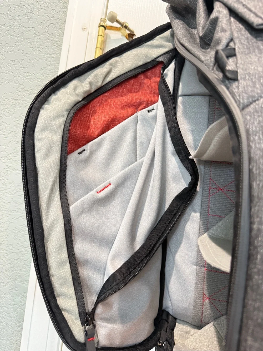 Gray Everyday Backpack - Peak Design 30L